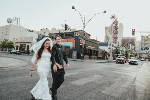 Las Vegas : séance photo dans une chapelle de mariage90 minutes + 45 photos à 2 endroits