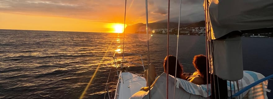 Coucher de soleil sur un voilier