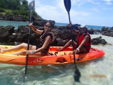 Merikajakin vuokraus Cousteaun suojelualueella, Guadeloupe