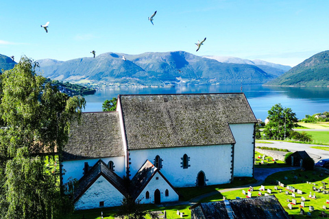 Bergen: Cruise to beautiful Rosendal by the Hardangerfjord