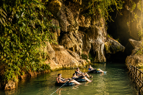 Vang Vieng: Half day-Kayak & Cave Adventure