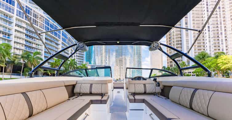 Miami: Private Boat Charter Guided and Tailored Experience