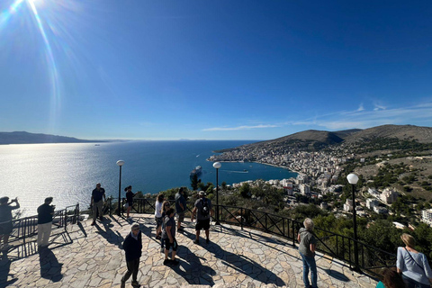 Vanuit Tirana: 2-daagse trip Gjirokaster/Blauw oog/Ksamil/Saranda