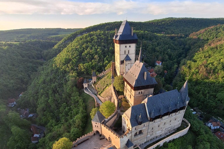 From Prague: Balloon ride with Champagne & Picnic