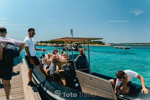 Split: Blue Cave, Hvar &amp; 5 Islands Trip with Entry TicketGroup Tour From Split