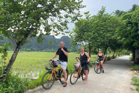 Ninh Binh E-Bike Tour: Local Life, Trang An & Family Cooking - Image 2