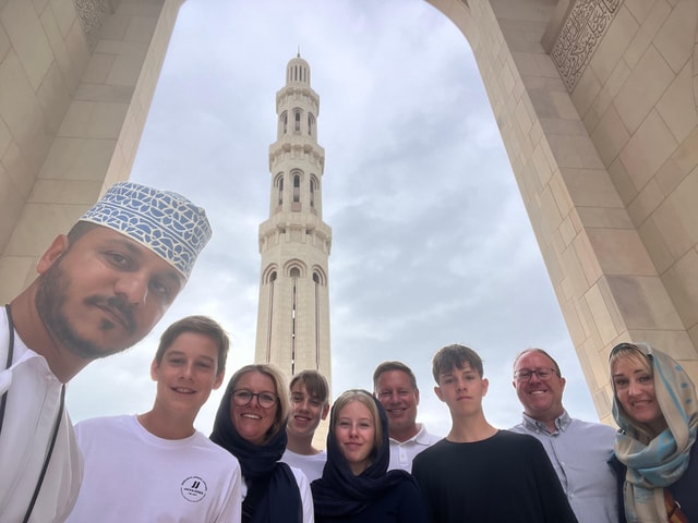 Muscat: Sultan Qaboos Grand Mosque Guided Tour