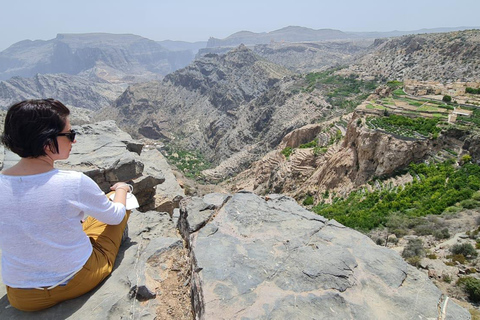 Shared Tour to Nizwa, Birkat Al Mouz & Green Mountain