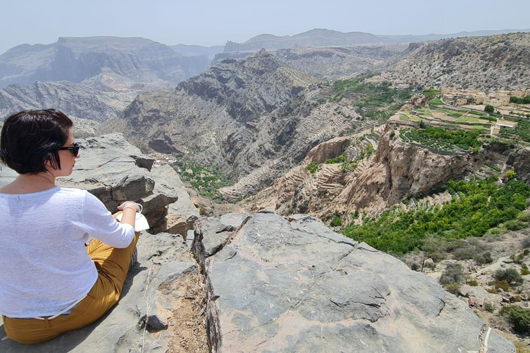 Shared Tour to Nizwa, Birkat Al Mouz & Green Mountain