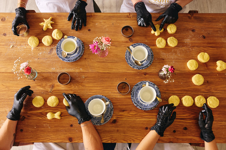 London: Traditional English Scone Making and Tea Workshop