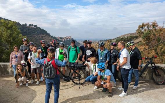 Granada : Tour en MTB Ebike 3 Horas - Silla del Moro