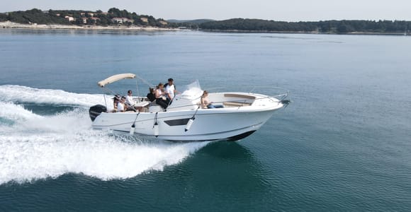 Vrsar: Private Speedboat Tour with Snorkeling & Rovinj