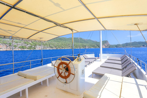 Kaş: Kekova Blue Cruise with Sunken City and 5 Swim Stops