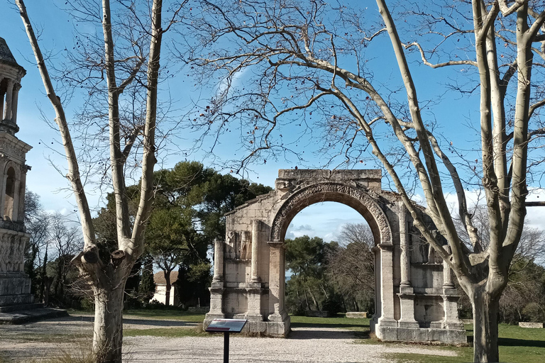 夏季之旅，4天/ 3晚，骑电动自行车探索普罗旺斯夏季之旅，4天/3夜，骑电动自行车探索普罗旺斯