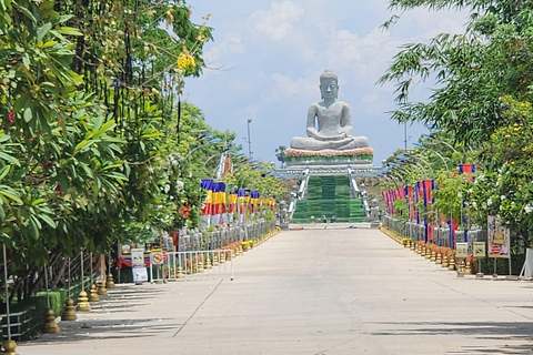 Small Group to Silk Island and Udong Mountain