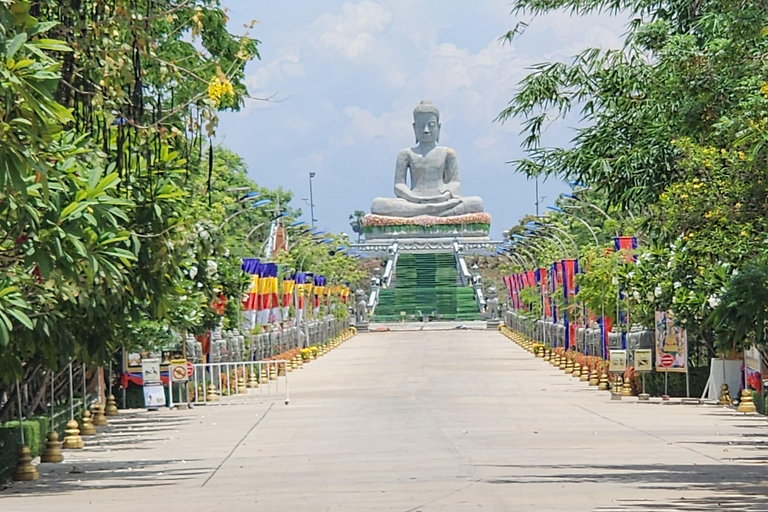 Small Group to Silk Island and Udong Mountain