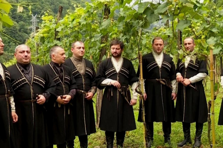 Adjara: Vineyard Tour with Wine Tasting and Lunch