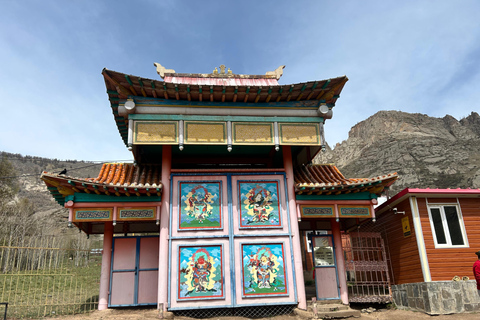Genghis Khan Statue and Terelj National Park day trip