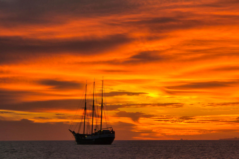 Romantic Private Sailing Boat for two daytime or sunset Romantic Private Sailing Boat daytime or sunset