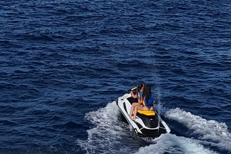 مغامرة التزلج على الماء إلى كالا كونتا البكرمغامرة جت سكي إلى كالا كونتا البكر