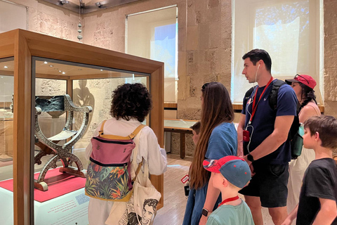 Alhambra Surroundings: History, Architecture and Legends