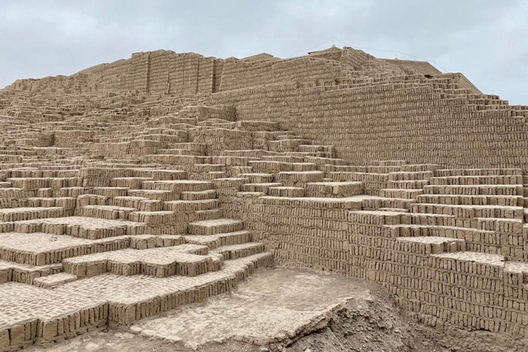 From Lima: Miraflores + Huaca Pucllana Tour