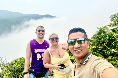 Hoi An: Trasferimento a Hue con percorso panoramico sul passo Hai VanDa Hoi An a Hue in auto privata passando per il Ponte d&#039;Oro e il Passo di Hai Van