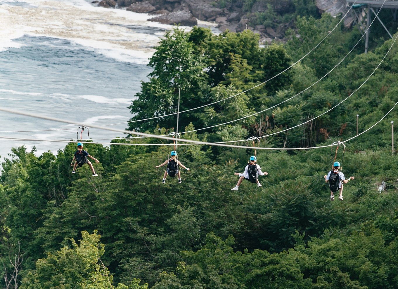 Niagara Falls, Canada: Zipline til vandfaldene