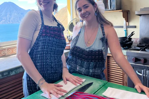 Lake Atitlán: Traditional Cooking Class with Locals