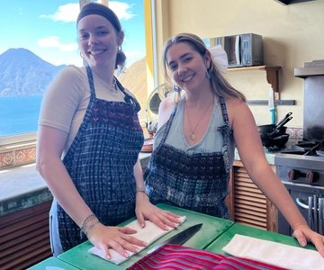 Lake Atitlán: Traditional Cooking Class with Locals
