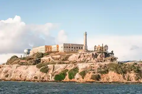 De São Francisco: Tour noturno por Alcatraz, Muir Woods e vinho