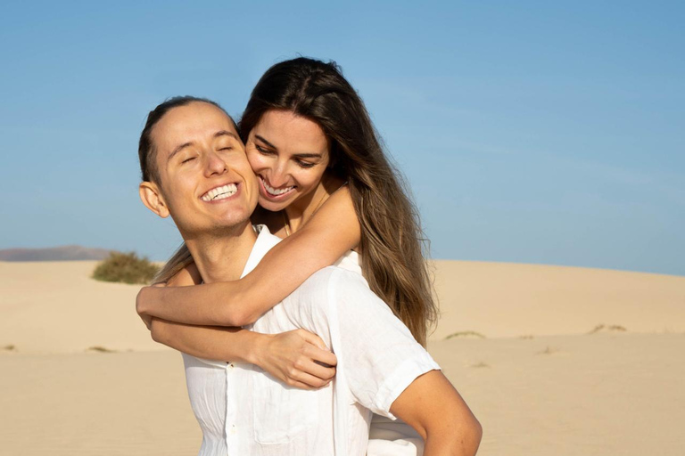 Fuerteventura: Private Proposal Photoshoot Gold: 50 photos 60 mins