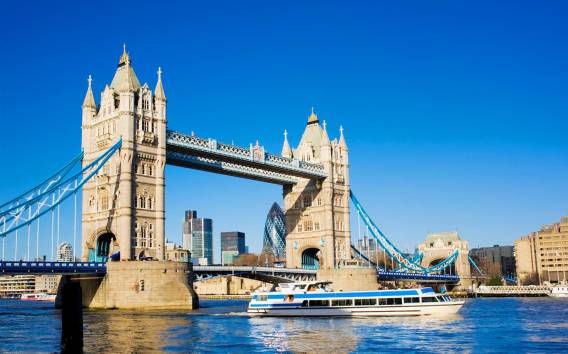 London: Leicht zugänglicher Tower of London mit Thames River Walk