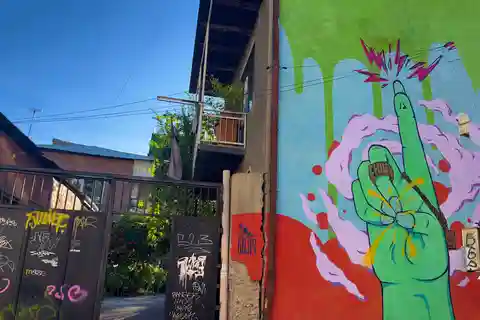 Tbilisi: 100+ Graffiti & Murals, Street Art Guided Tour