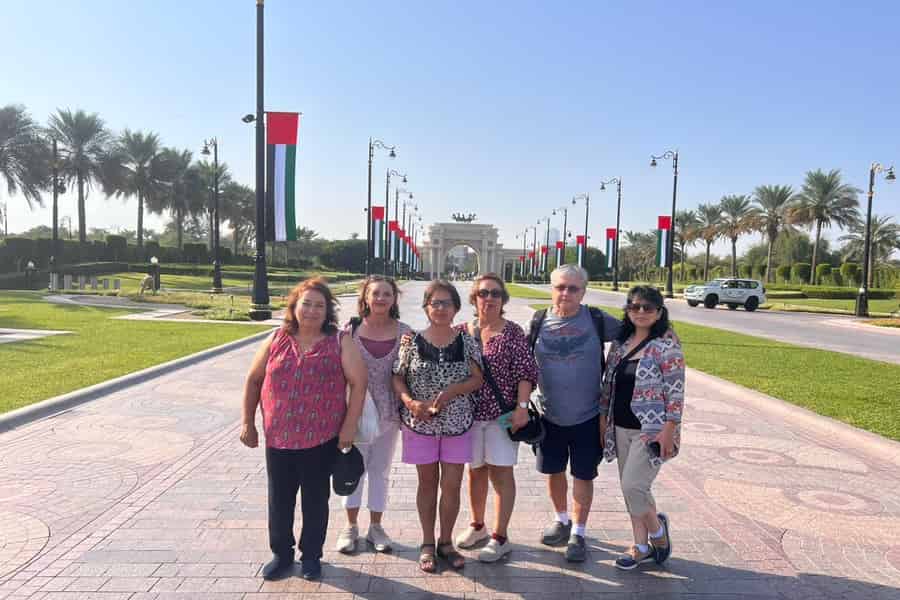 Dubai: Burj Al Arab, Zukunftsmuseum, Dubai Frame Tour. Foto: GetYourGuide Dubai: Burj Al Arab, Zukunftsmuseum, Dubai Frame Tour. Foto: GetYourGuide