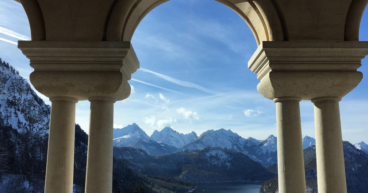 Privé chauffeur van München naar kasteel Neuschwanstein terug