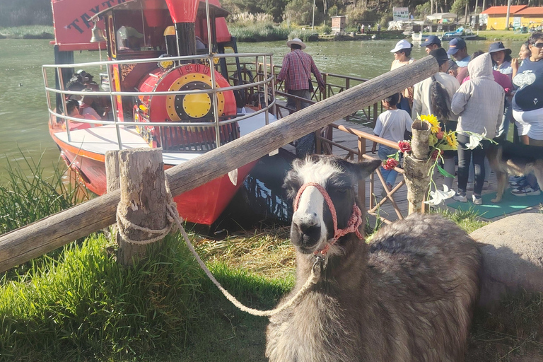 Quito: Baños de Agua Santa, Cotopaxi, Yambo Lagoon Tour, 2 days 1 night