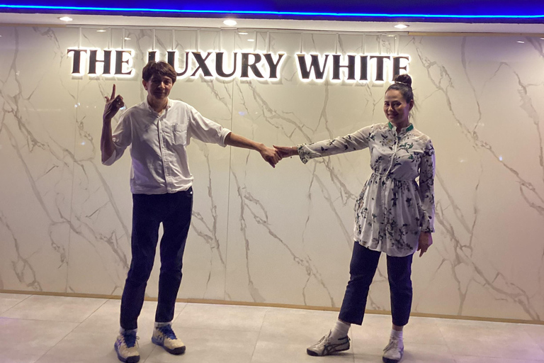 Luxury White Cruise &Premium View &Complimentary Beer & Win White Orchid Dinner on Chao Phraya with Complimentary Beer