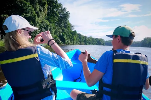 3-hour experience through the channels of the National Park.