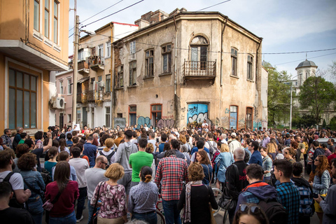 Bucarest: Tour guidato a piedi personalizzato con una guida localeTour di 3 ore