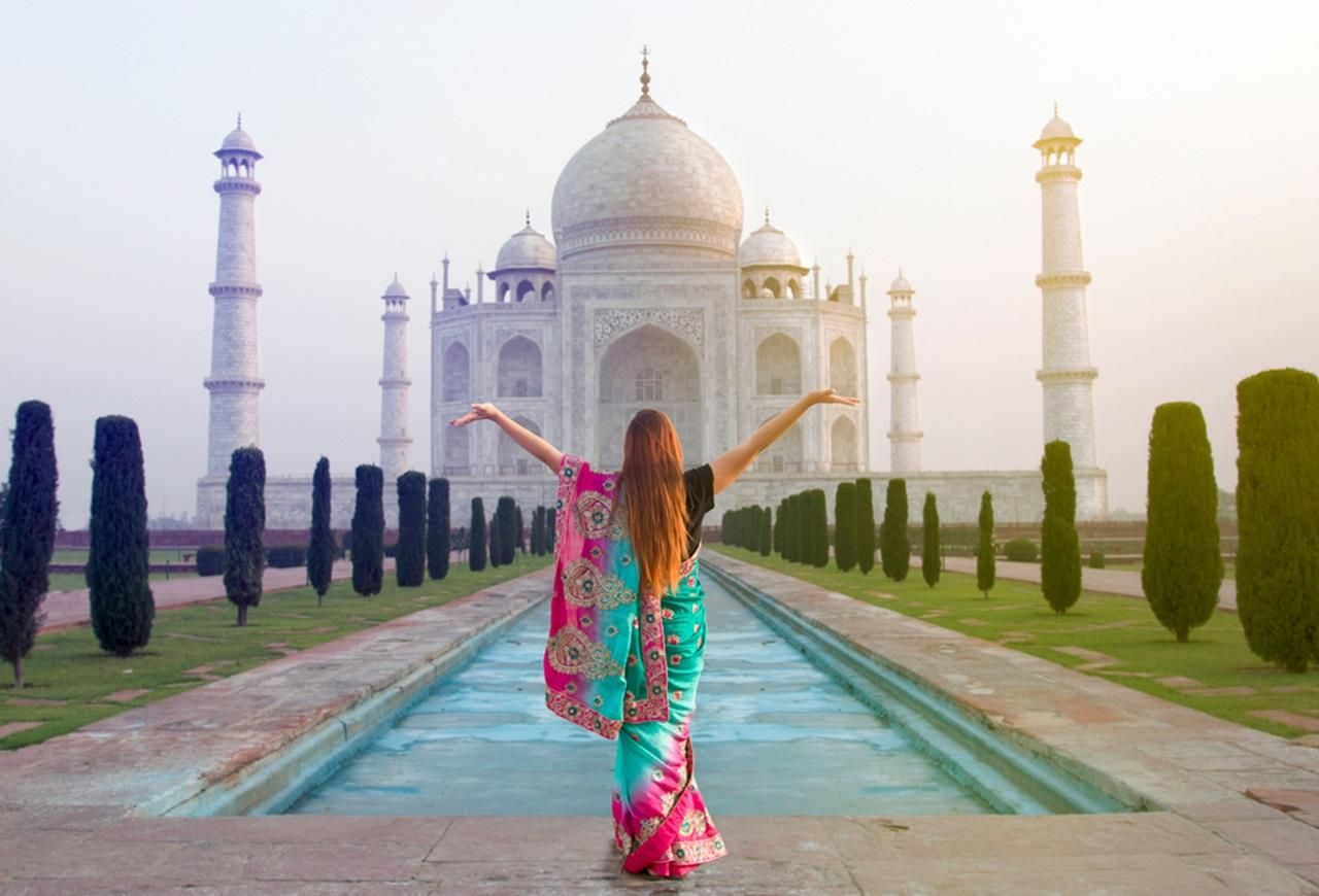 Von Delhi/Agra: Taj Mahal Tour mit Sari-Verleih