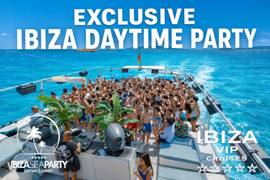 Ibiza: VIP-Katamaran-Party mit DJ, offener Bar, Paella und Discos. Foto: GetYourGuide Ibiza: VIP-Katamaran-Party mit DJ, offener Bar, Paella und Discos. Foto: GetYourGuide