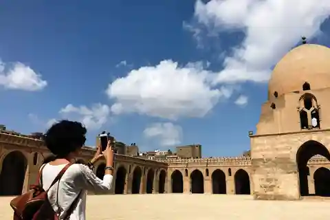 Cairo: Private Tour of Islamic Highlights with Transfers