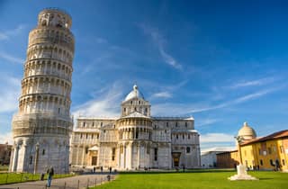 Pisa, Siena, San Gimignano mit Mittagessen & Weingut-Erlebnis