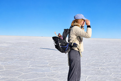 Uyuni: 3-Day Salt Flats Expedition to San Pedro de Atacama Uyuni Tour with Local Spanish Driver