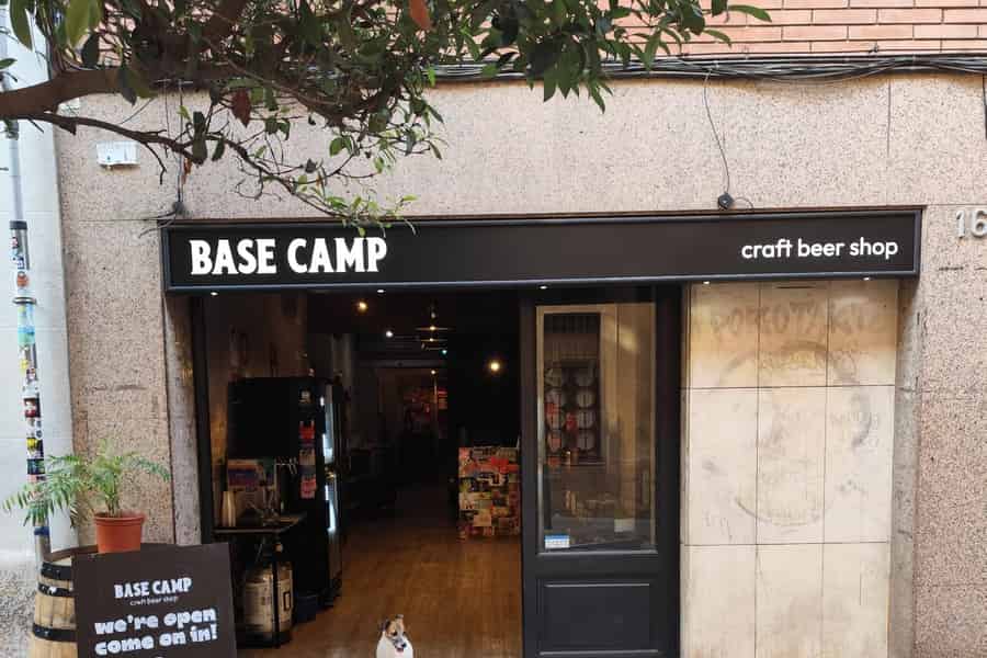 Barcelona: Craft Beer Tasting with local Brewery Owner