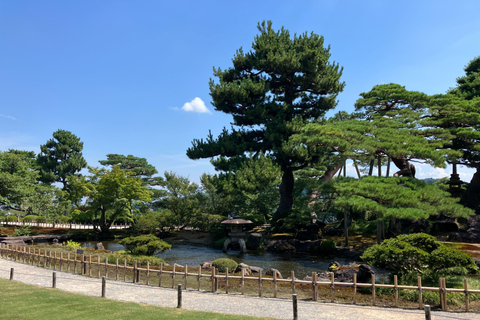 Kanazawa: Historical Walking Tour with Kenrokuen Ticket
