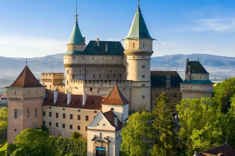 Bratislava: Čičmany, Bojnice, Orava & High Tatras Day Tour