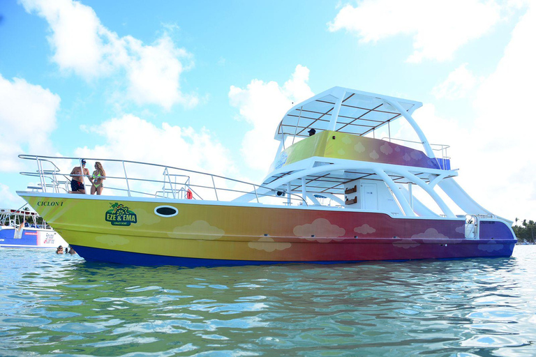 Punta Cana: Katamaran-Partyboot mit offener Bar und SnacksKatamaran Partyboot mit offener Bar in Punta Cana