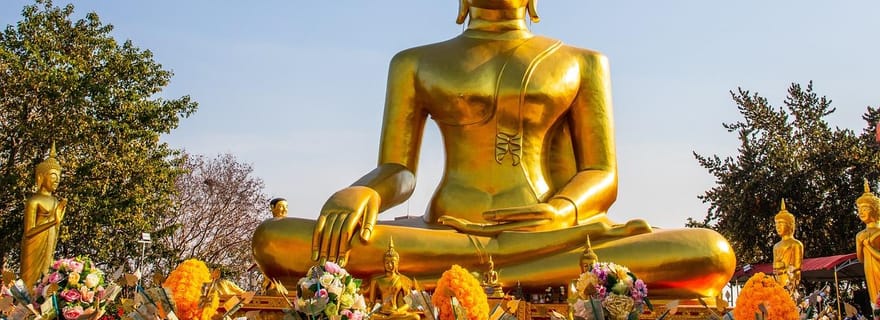 Pattaya : visite du temple du Grand Bouddha et du marché nocturne